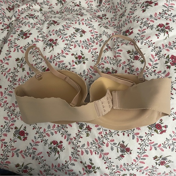 Victorias secret seamless push up bra - Picture 2 of 4